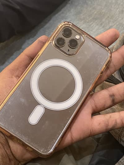 iPhone 11 pro. . 10/10. . Watsapp. . 03707426320