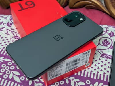Oneplus 15r known as Ace6t available 16gb ram 256gb rom Complete box