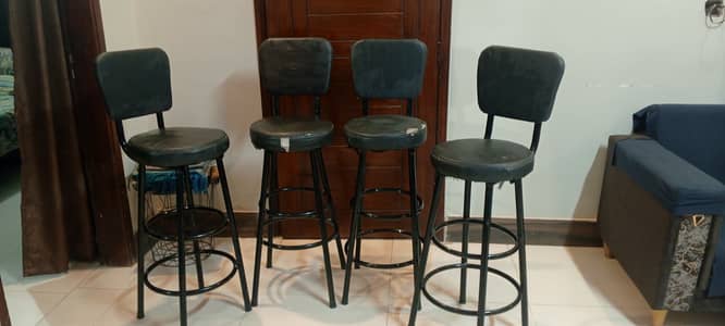 Used chairs and comfortable chairs