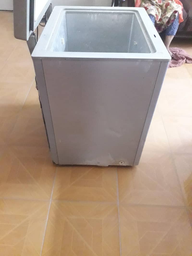 deep freezer 1