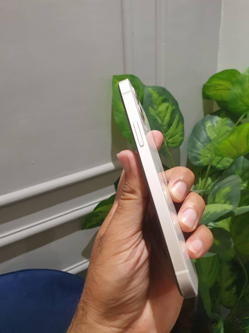 Iphone 12 4