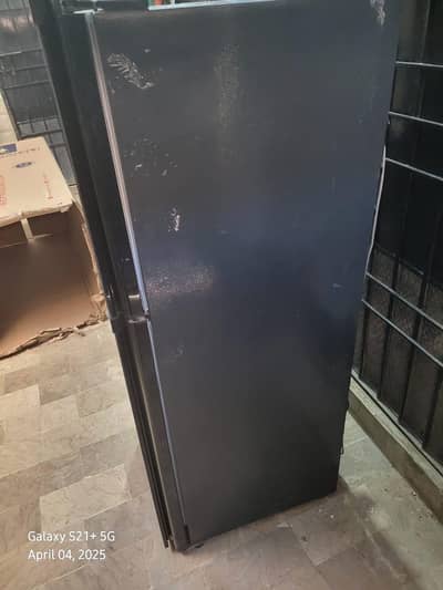 Dawlance fridge available