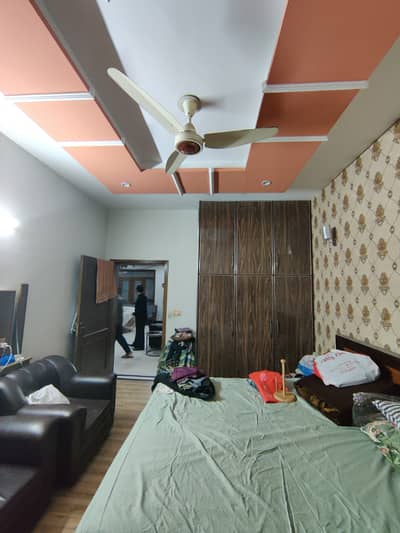 8 MARLA HOUSE FOR SALE IN MILITARY ACCOUNTS COLLEGE ROAD LAHORE.