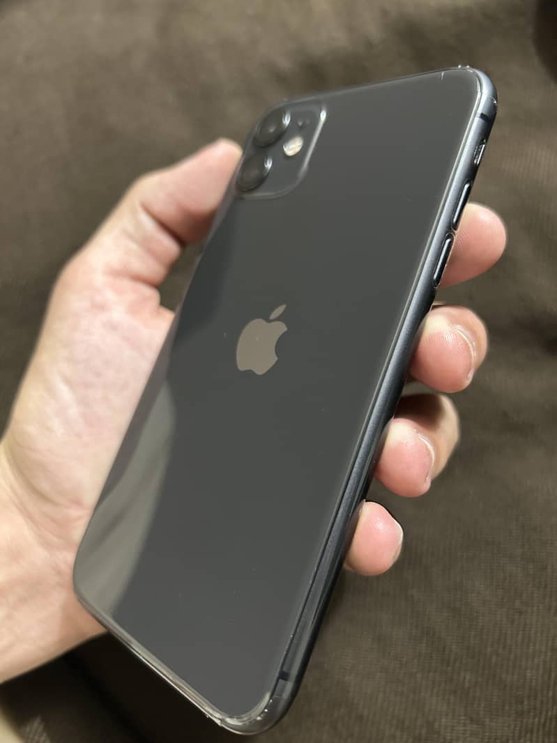 IPHONE 11 5