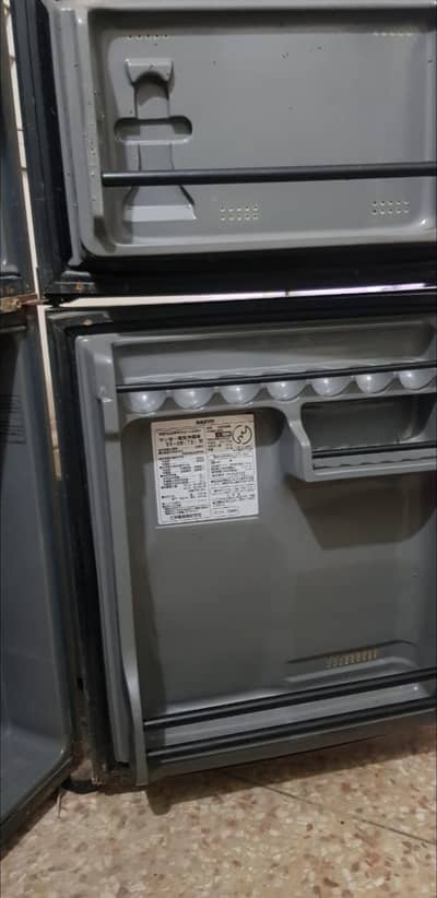 Sanyo Japanese  42 litre refrigerator