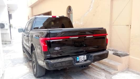 2022 FORD F150 LARIAT LIGHTENING