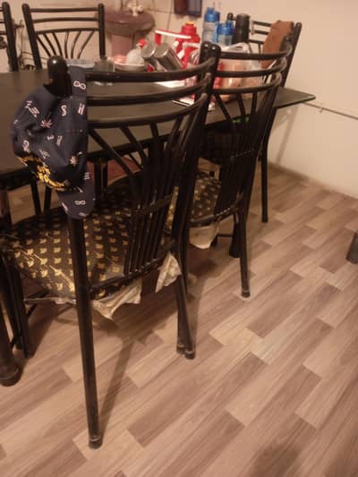 6 chair dinning table for sale