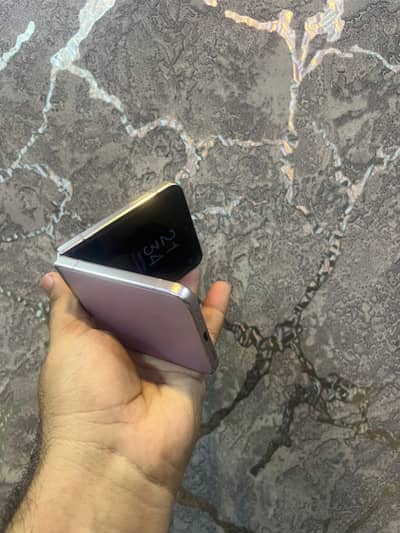 Samsung Galaxy Z Flip 5 – 256GB