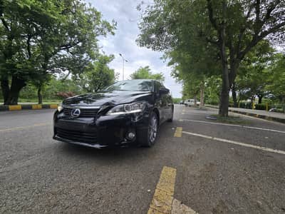 Lexus CT200H