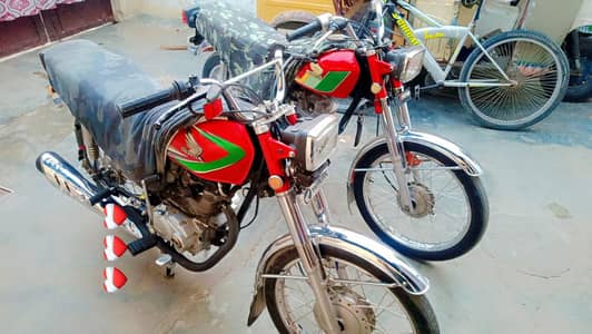 Honda C. G 125