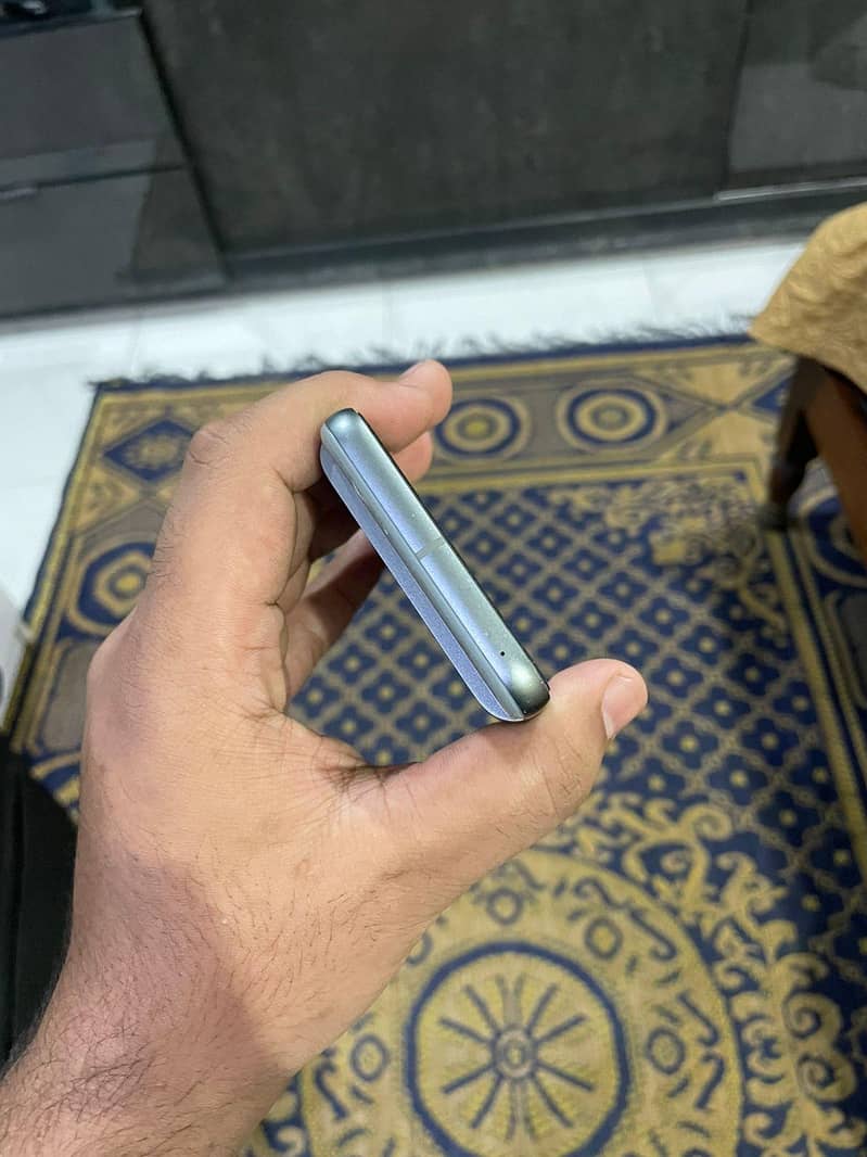Google Pixel 8  Approved 4