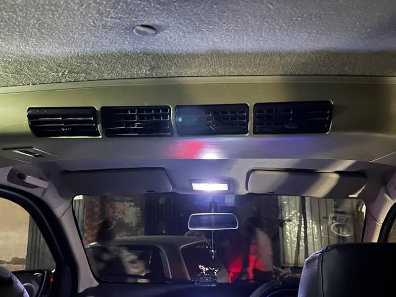 changan karwan 8