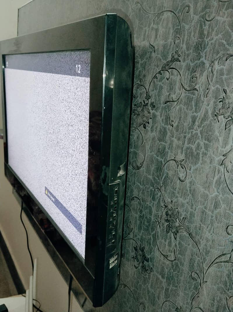 LCD tv 0