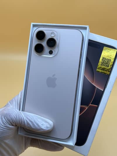 I phone 16 pro Max 256 GB Factory Unlock  100% Battery Health BOX WIRE