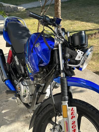 Yama ybr 125g Blue colour 2019 model Lahore rigester