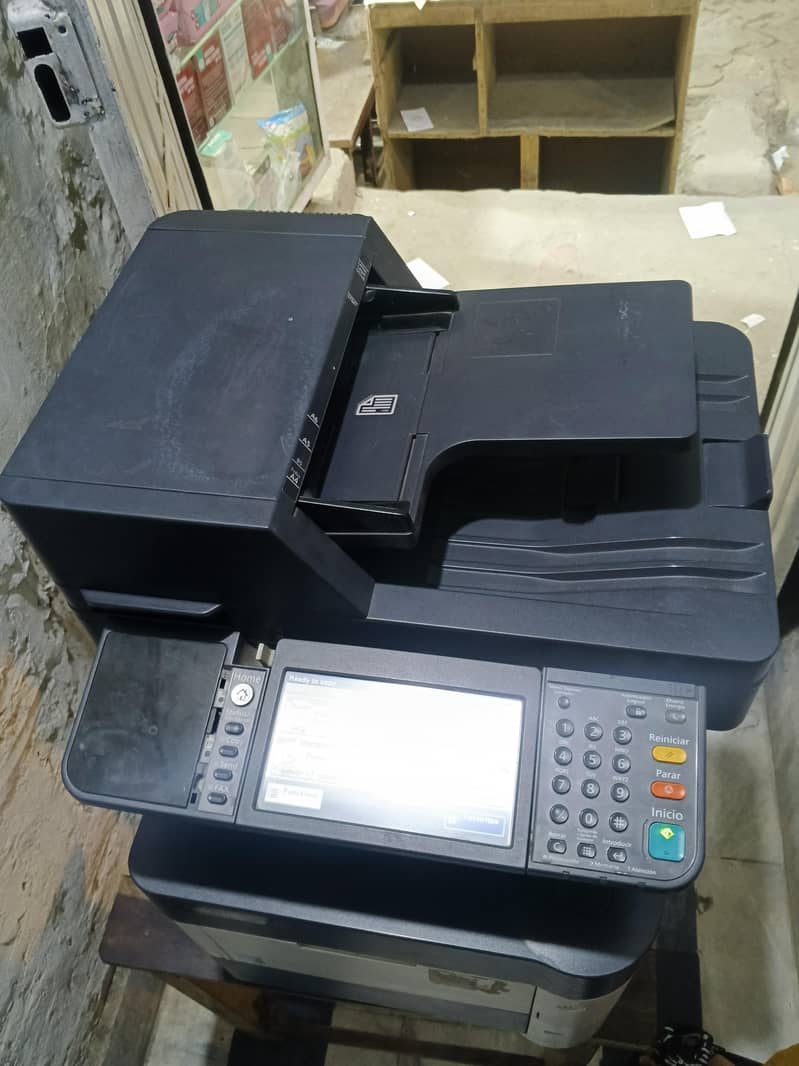 printer + photocopy machine 0