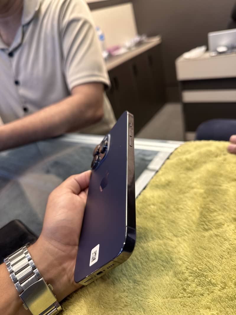 Iphone 14 pro max 2