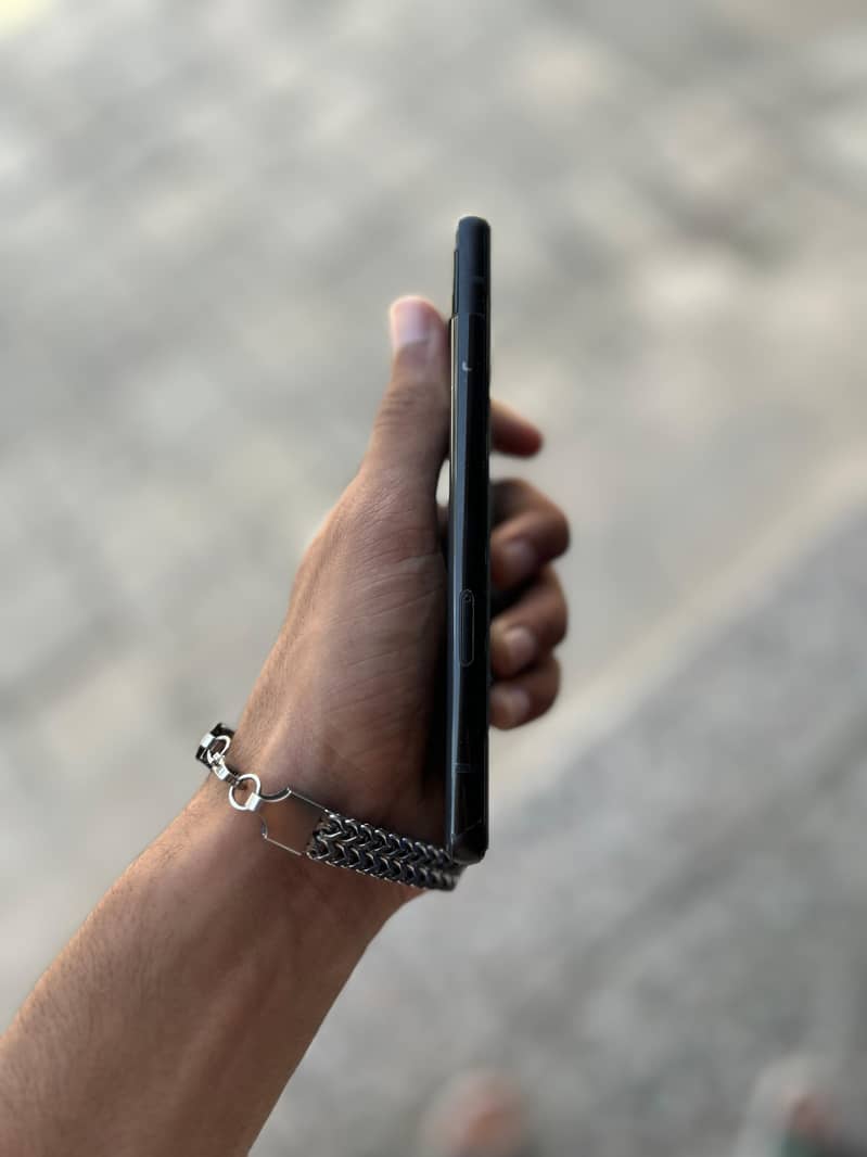 google pixel 6a 10/10 condition 2