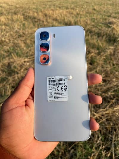 Infinix Hot 60 Pro 8/10 condition complete box