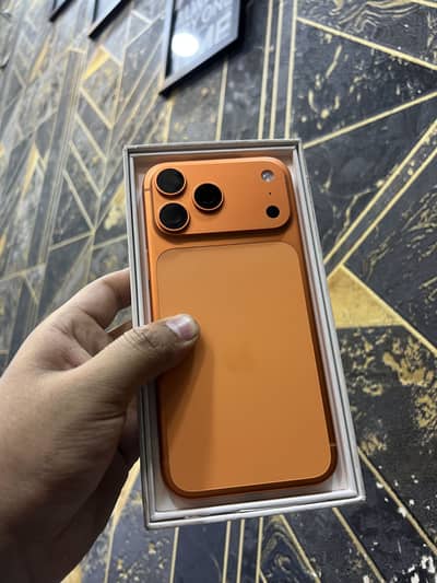 Iphone 17 pro max JV 29 Cycle count 100% battery health