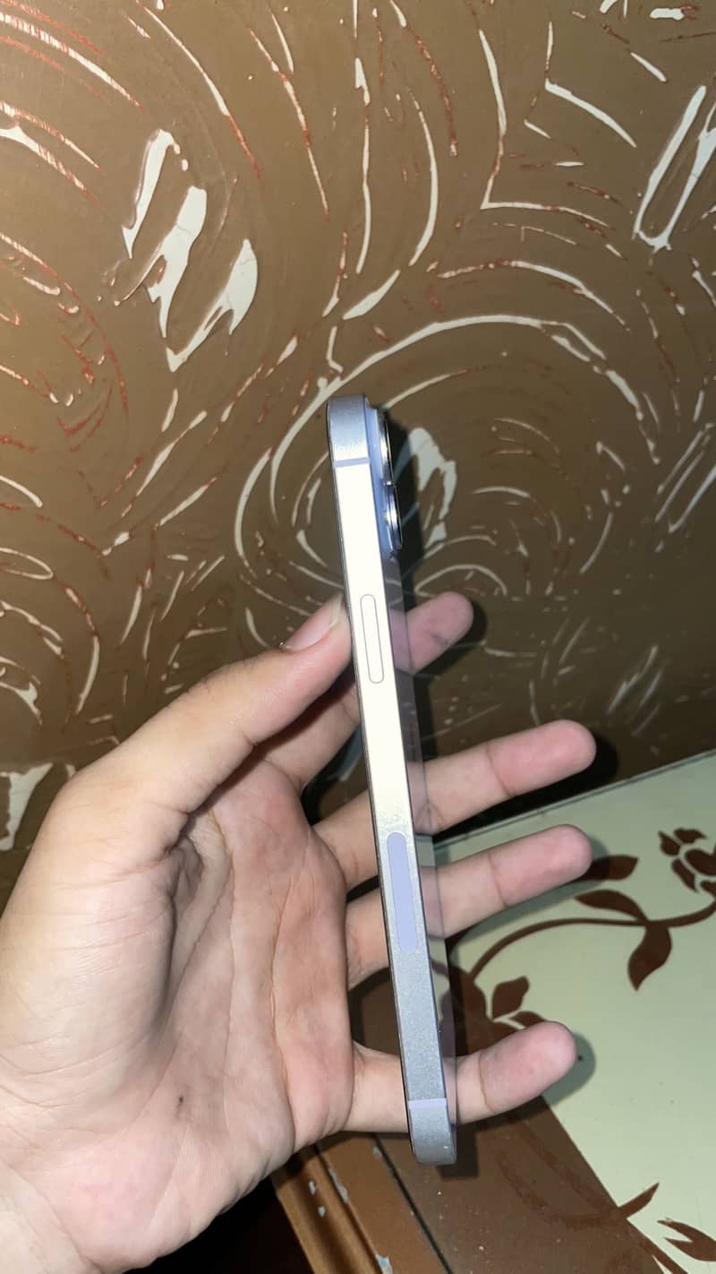 iPhone 14 plus 5