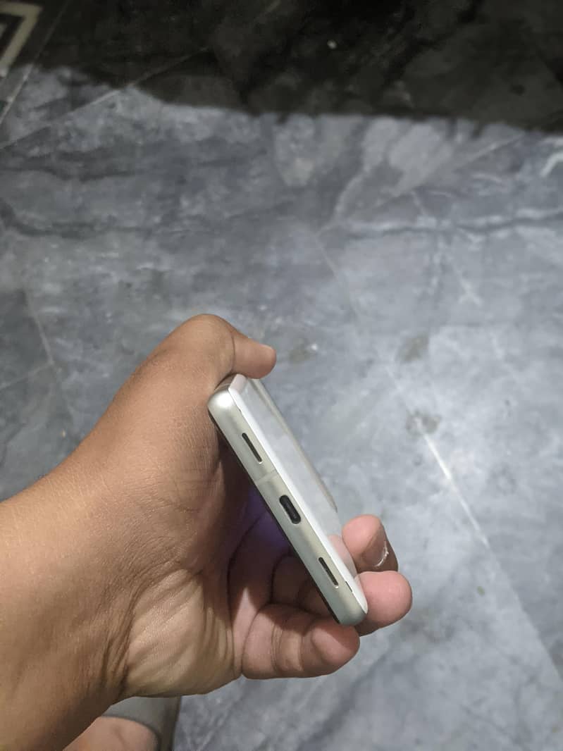 google pixel 7a 5