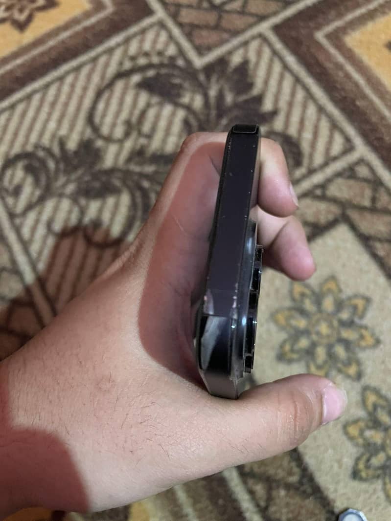iphone 14 pro 2