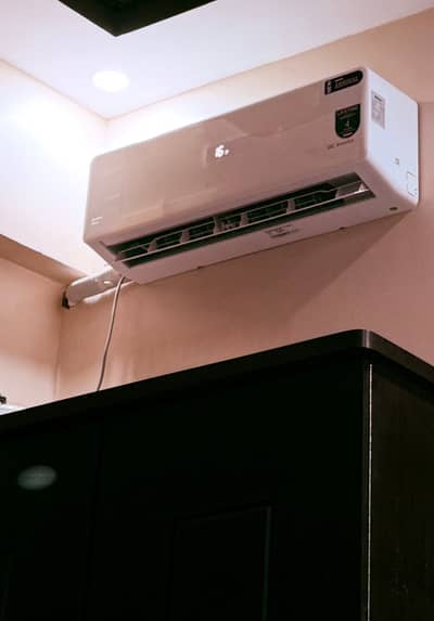2 months used orient inverter split ac 1 ton