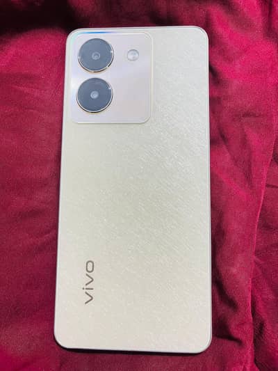 vivo y36 little bit used