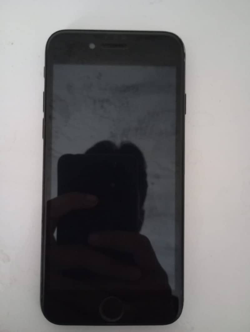 Apple iPhone 7 1