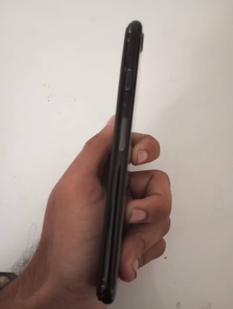 Apple iPhone 7 4