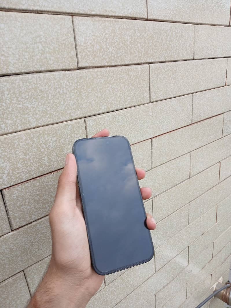 iPhone 14 pro 1
