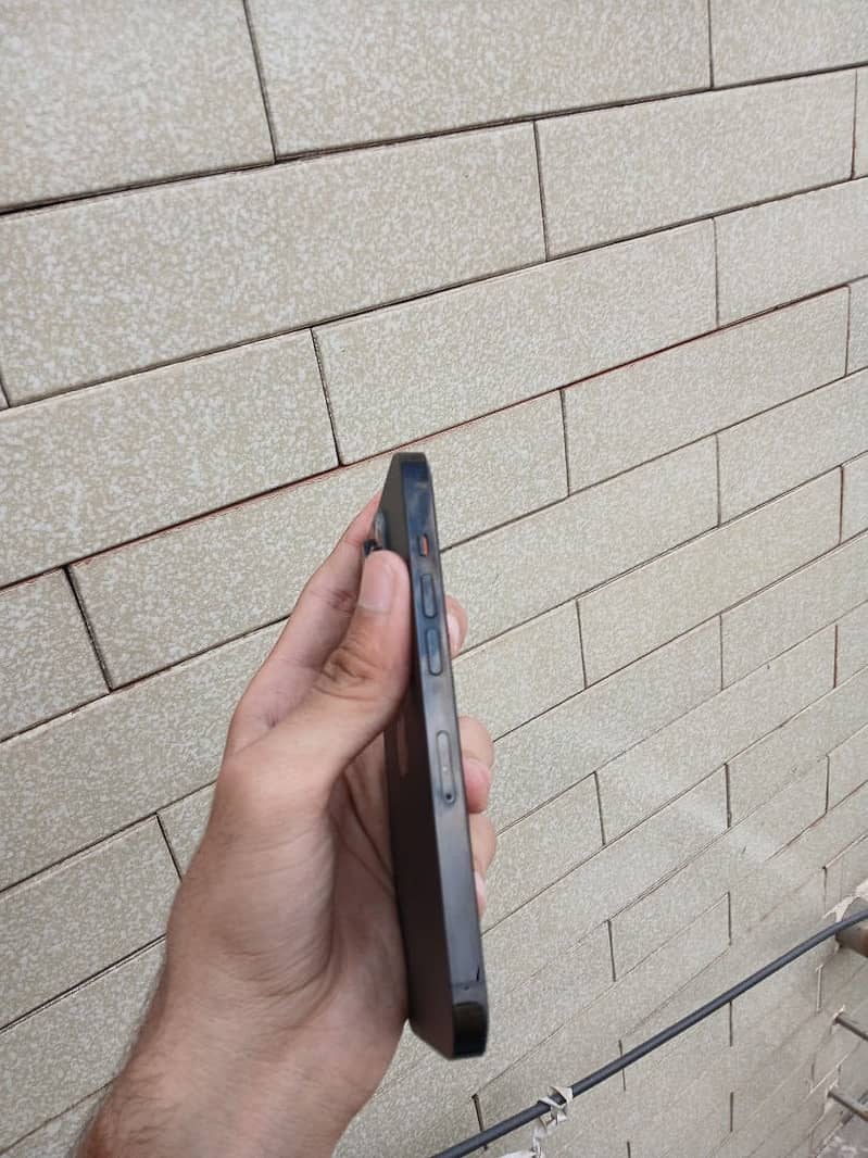 iPhone 14 pro 2