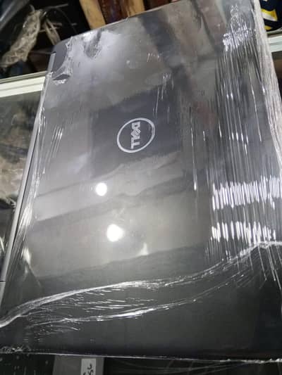 Dell laptop i5 7th generation 8gb RAM 256 gb SSD