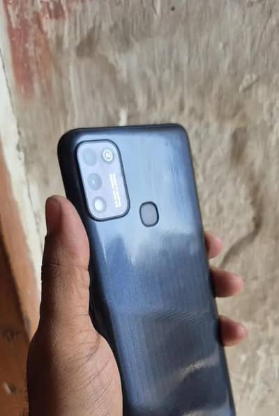 Infinix hot 11 play 4/64
