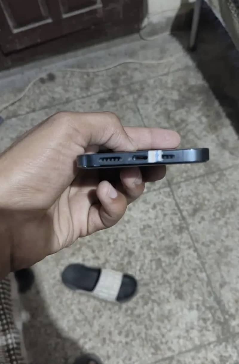 iPhone 12 Pro Max 0