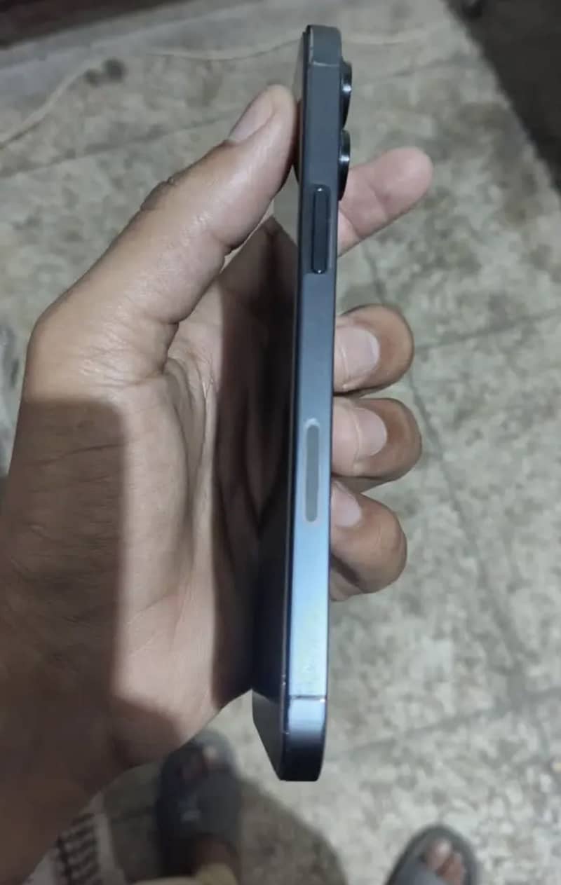 iPhone 12 Pro Max 4