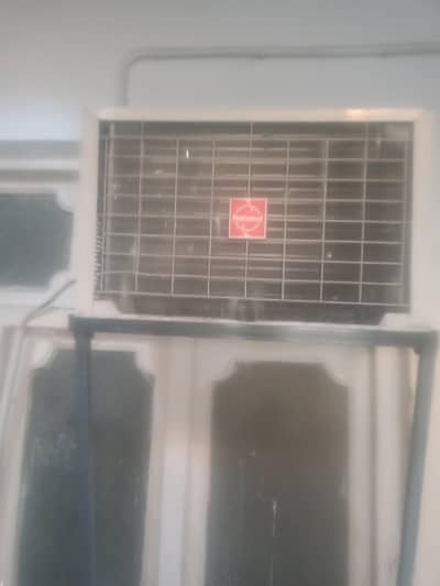 national 1.5 window AC