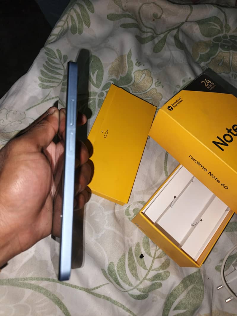 realme note 60 4