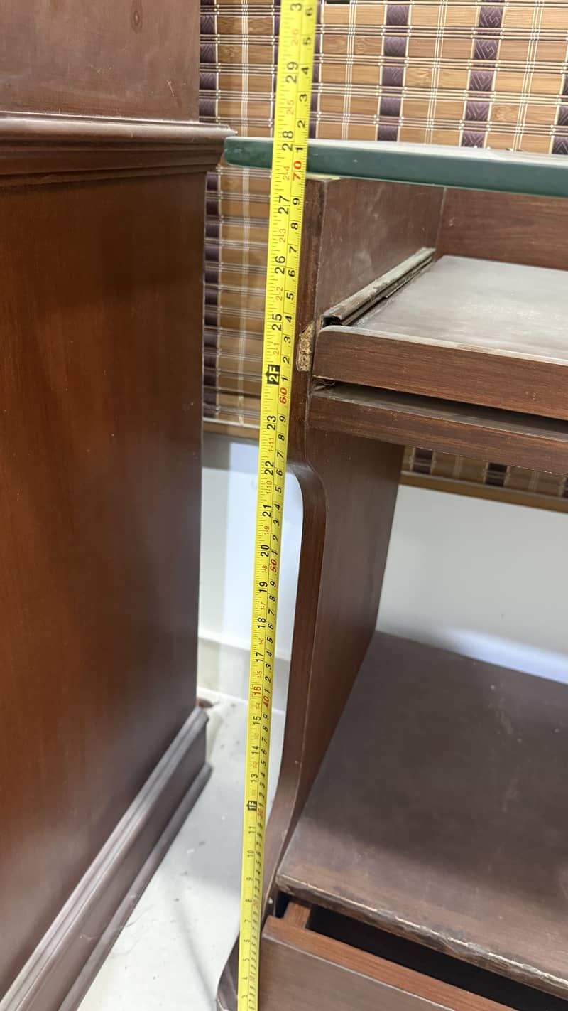 Computer Table 4