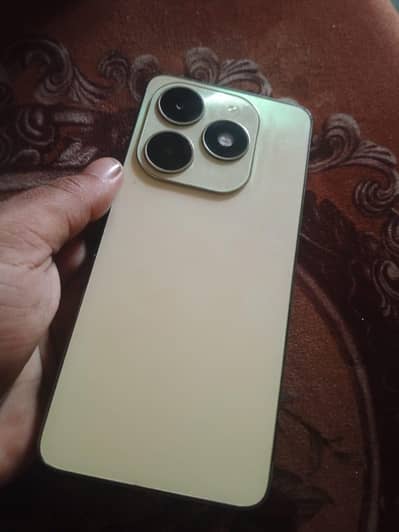 Tecno spark 20 8+8 256 box sath hai side fingerprint sensor