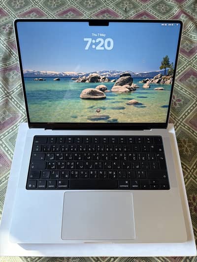 Apple MacBook PRO M5 (14inch) (16GB, 512GB SSD) (October 2025) (MDE44)