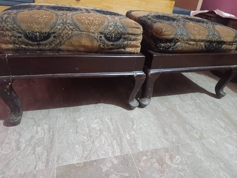 sofas full set 3 sofas + 2 satian + 2 moray * 1 table 1