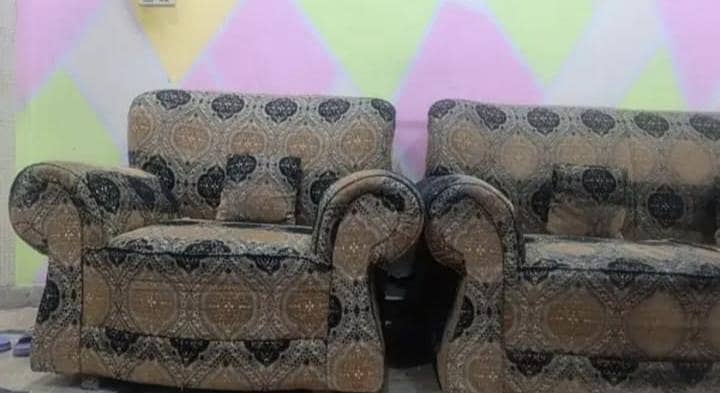 sofas full set 3 sofas + 2 satian + 2 moray * 1 table 6