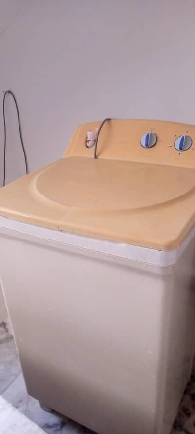 single tub dawlance washing machine for sell