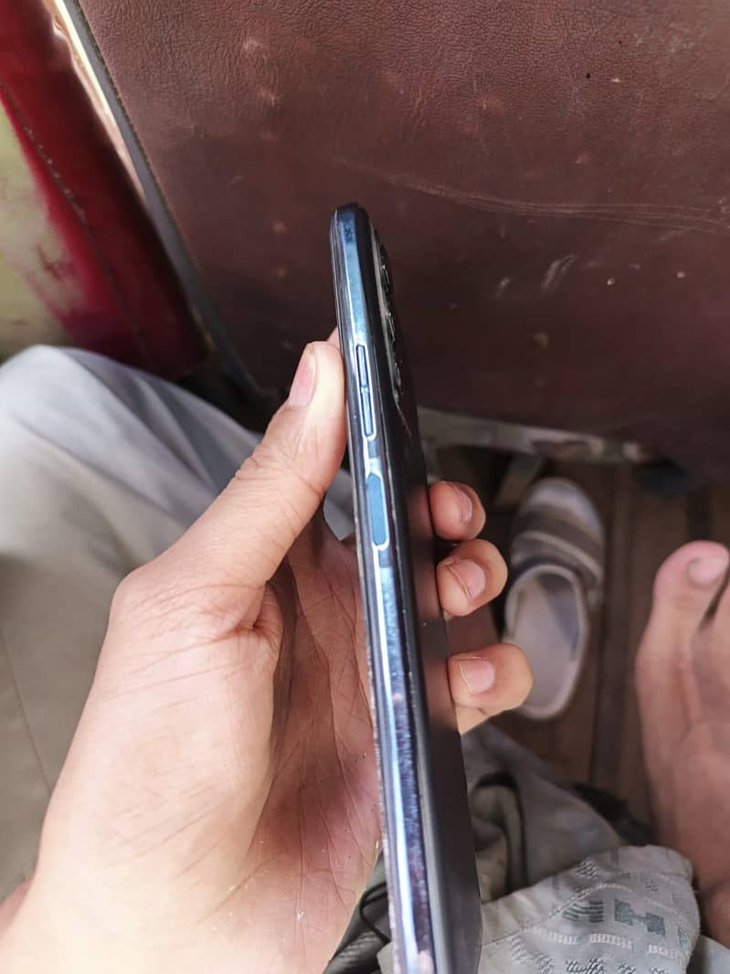 tecno camon 18p 4
