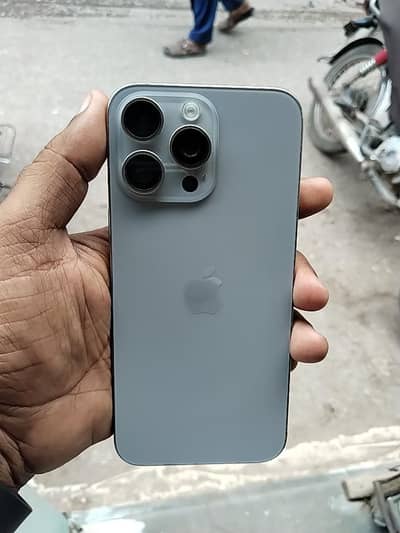 iphone 15 pro max  natural titanium color bh 83 cc 786