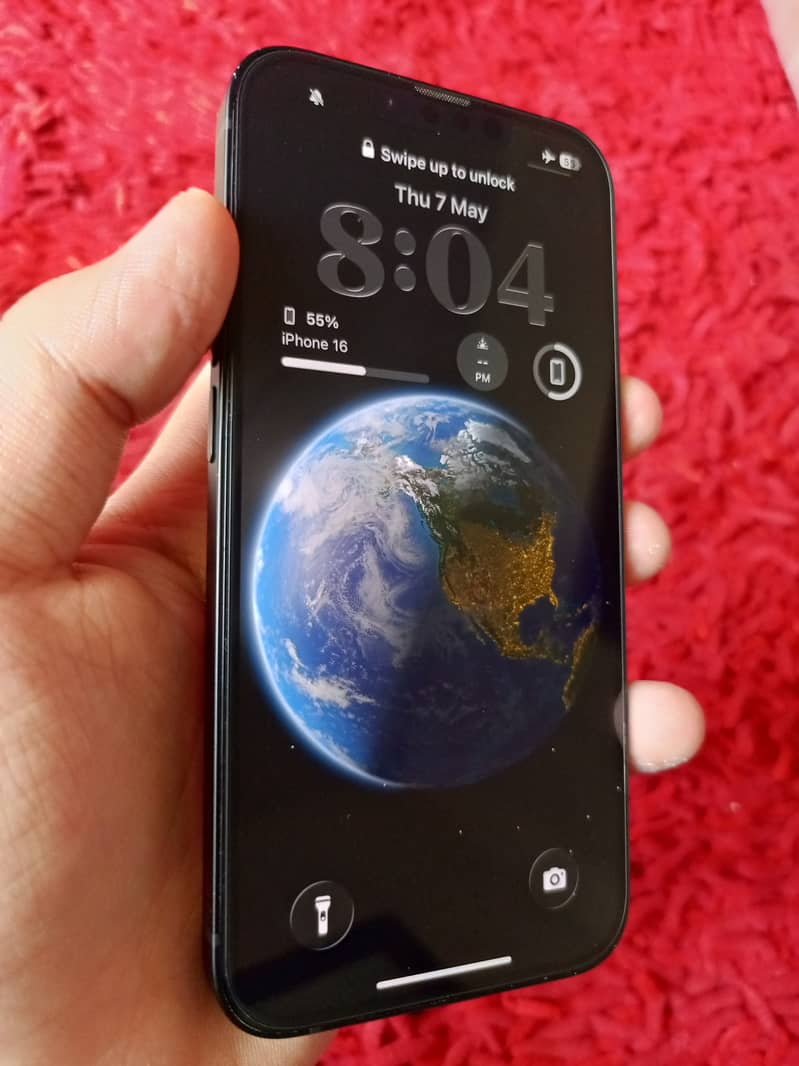 Iphone 16e 4
