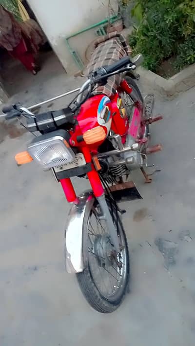 Yamhaa YB 100 Good Condition