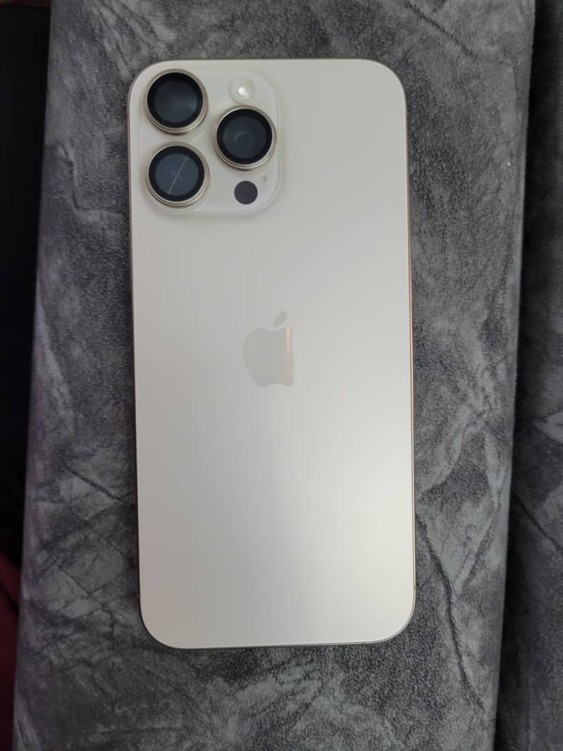 iphone 16pro Max 3